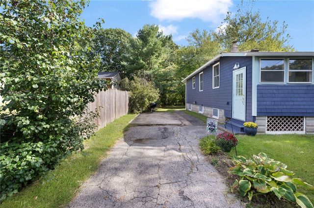 86 Oakside Street, Warwick, RI 02889