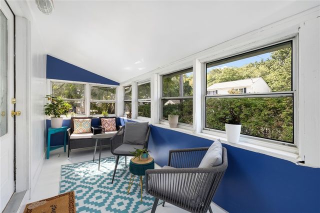 86 Oakside Street, Warwick, RI 02889