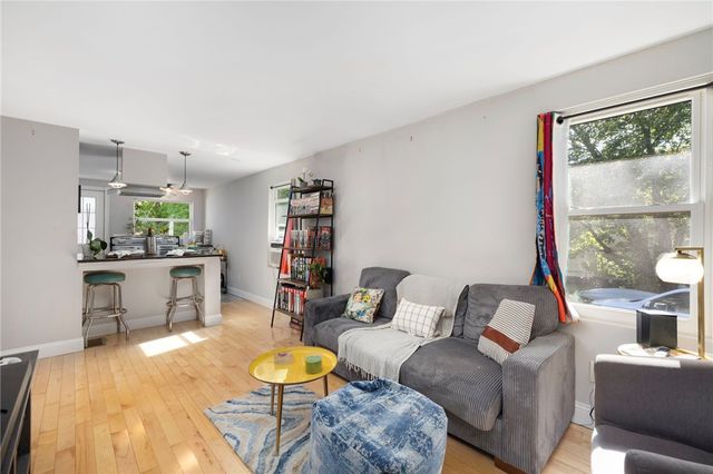 86 Oakside Street, Warwick, RI 02889