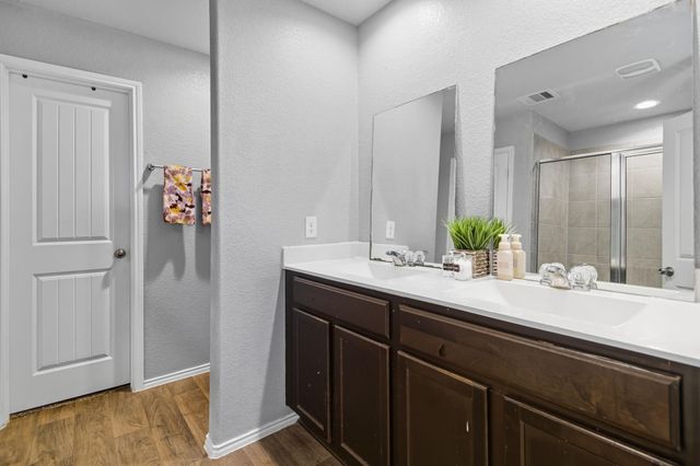 935 Bright Lotus Lane, Rosharon, TX 77583