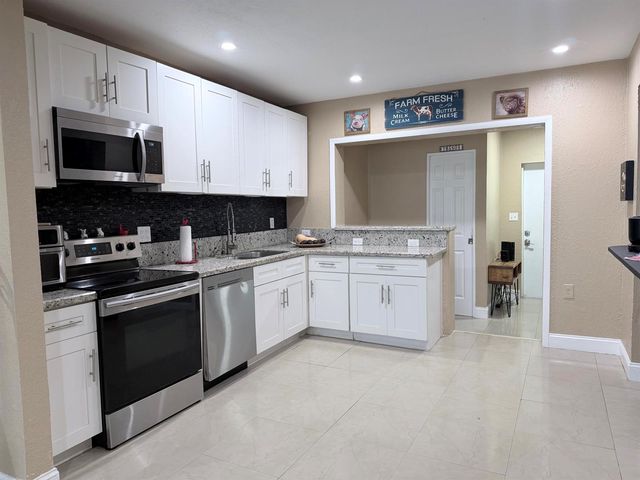 2000 SW 95th Terrace, Miramar, FL 33025
