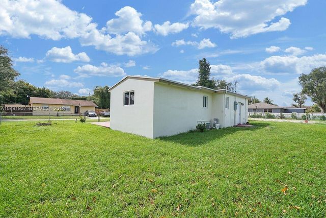 2000 SW 95th Terrace, Miramar, FL 33025