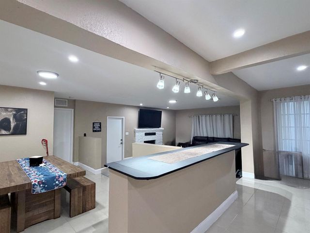2000 SW 95th Terrace, Miramar, FL 33025