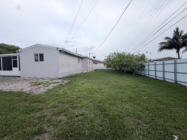 2000 SW 95th Terrace, Miramar, FL 33025