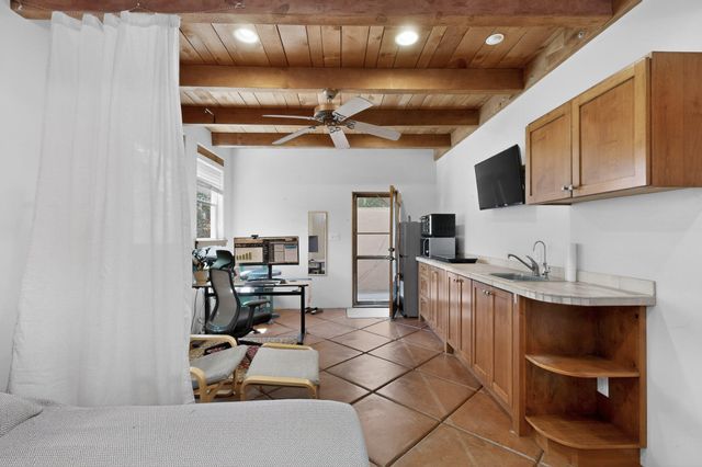10001 4th Street NW, Albuquerque, NM 87114