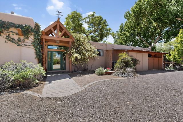 10001 4th Street NW, Albuquerque, NM 87114