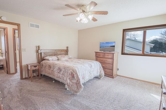 2407 Tranquility Drive, Saint Cloud, MN 56301