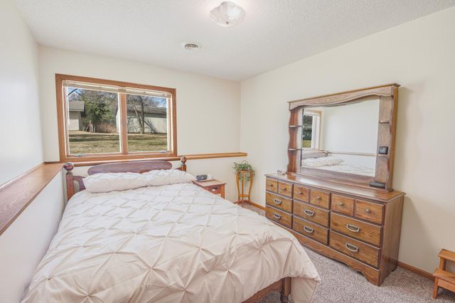 2407 Tranquility Drive, Saint Cloud, MN 56301