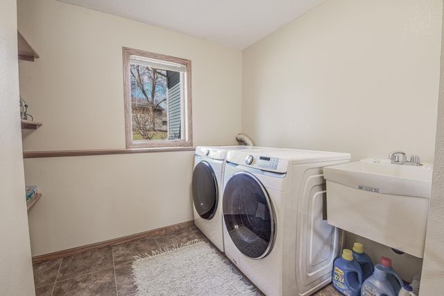 2407 Tranquility Drive, Saint Cloud, MN 56301