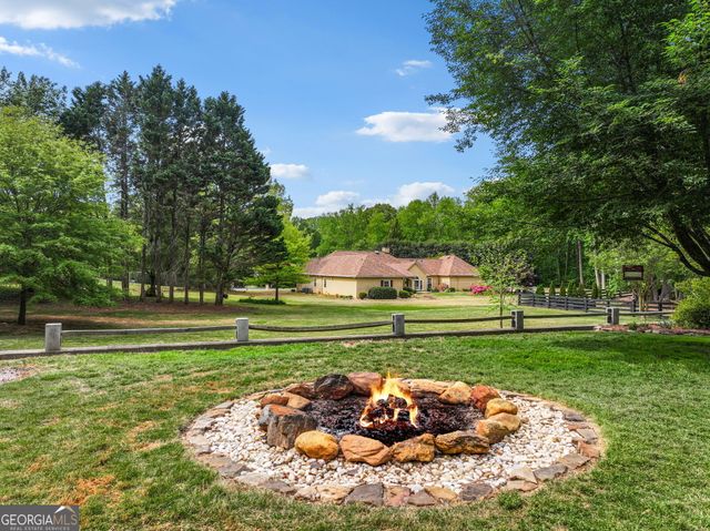 3285 Sundown Court SW, Marietta, GA 30064