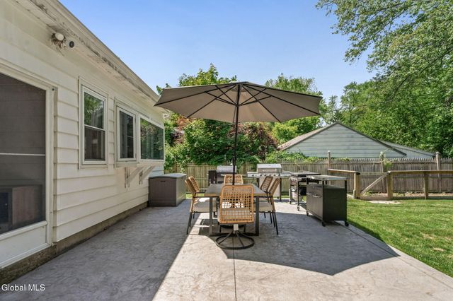 24 Westlyn Court, Guilderland, NY 12203