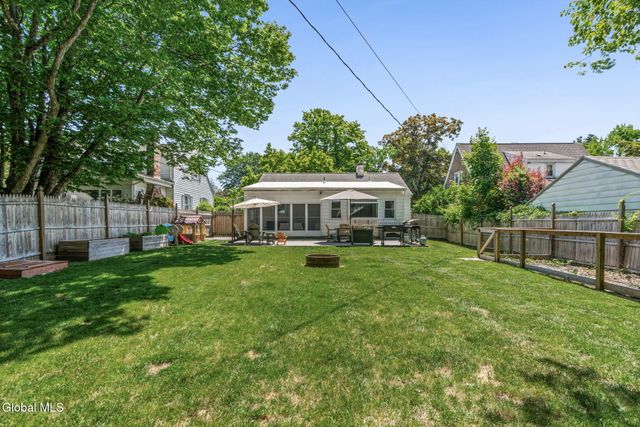 24 Westlyn Court, Guilderland, NY 12203