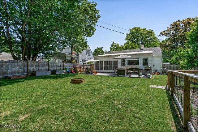 24 Westlyn Court, Guilderland, NY 12203