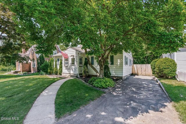 24 Westlyn Court, Guilderland, NY 12203