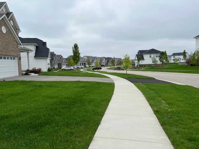 1017 Kessler Drive, Mundelein, IL 60060