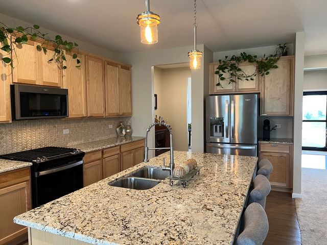1017 Kessler Drive, Mundelein, IL 60060
