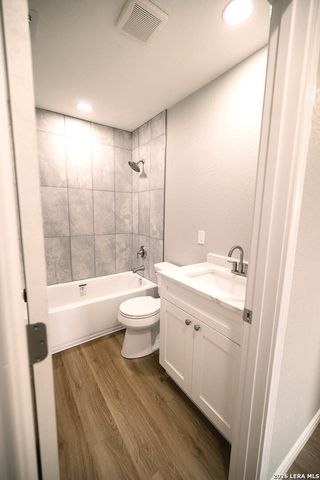 5710 green manor, San Antonio, TX 78223