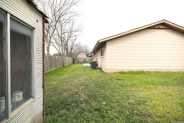 5710 green manor, San Antonio, TX 78223