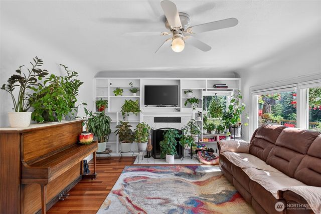 671 Chuckanut Drive N, Bellingham, WA 98229
