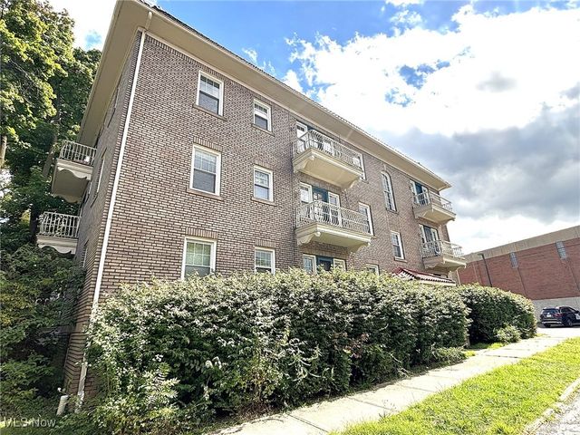 1615 Ridgefield Road, Cleveland Heights, OH 44118