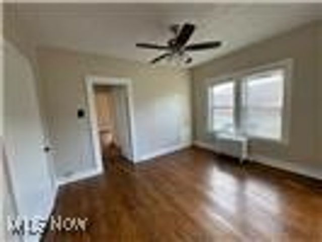 1615 Ridgefield Road, Cleveland Heights, OH 44118