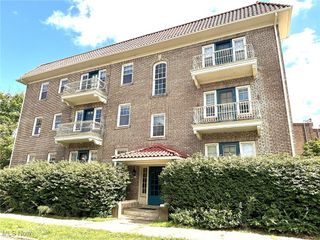 1615 Ridgefield Road, Cleveland Heights, OH 44118