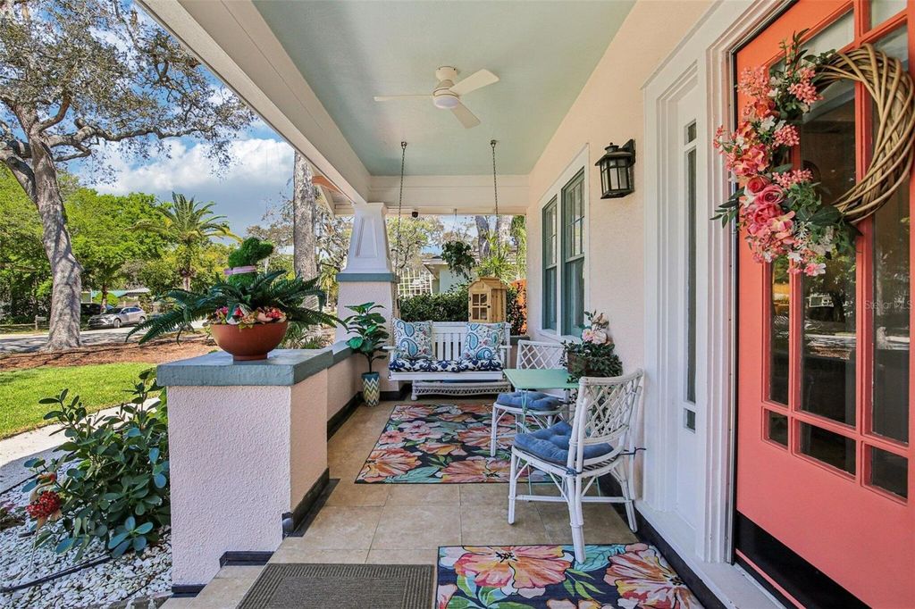 Image 2 of property listing at 1135 MARINE STREET, Clearwater, FL 33755