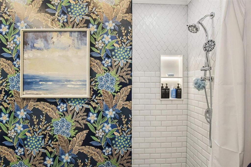 Image 26 of property listing at 1135 MARINE STREET, Clearwater, FL 33755