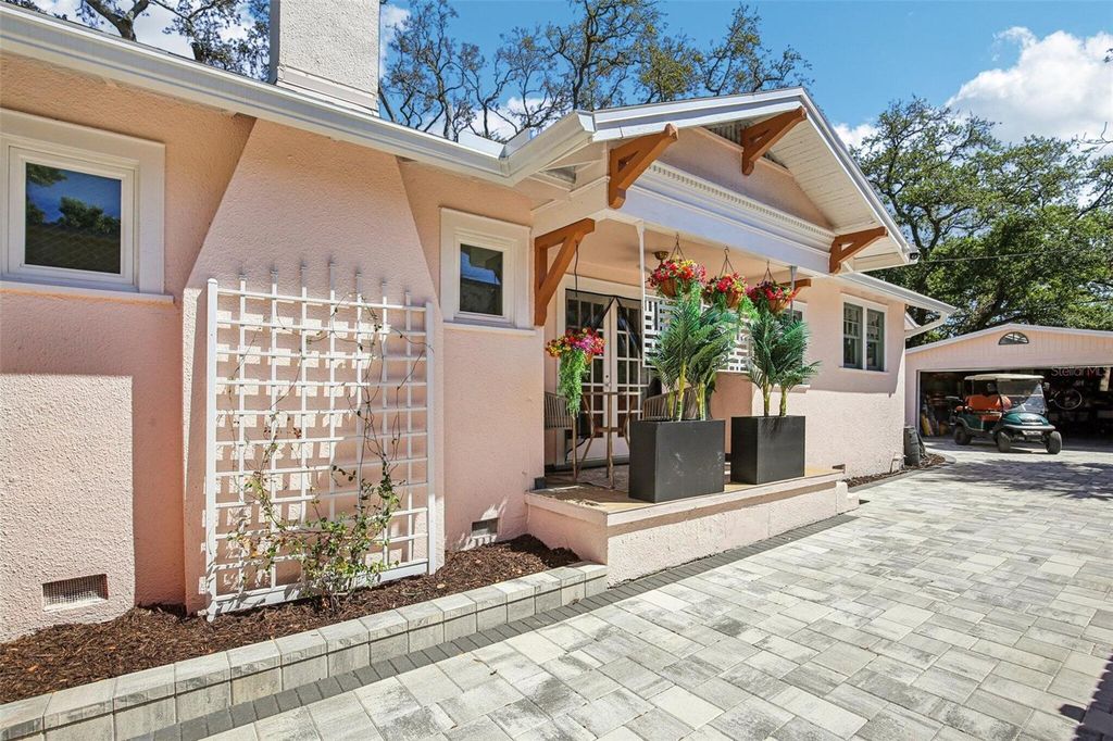 Image 34 of property listing at 1135 MARINE STREET, Clearwater, FL 33755