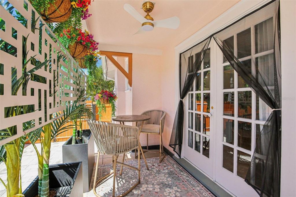 Image 35 of property listing at 1135 MARINE STREET, Clearwater, FL 33755