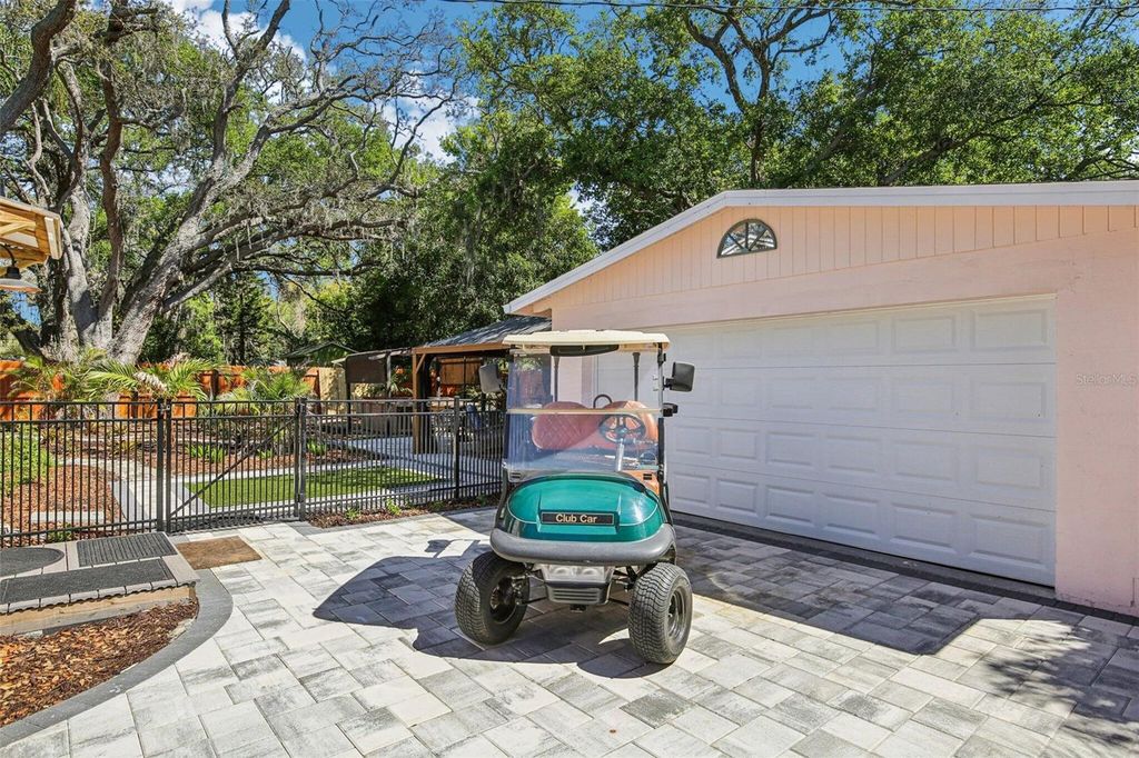 Image 36 of property listing at 1135 MARINE STREET, Clearwater, FL 33755