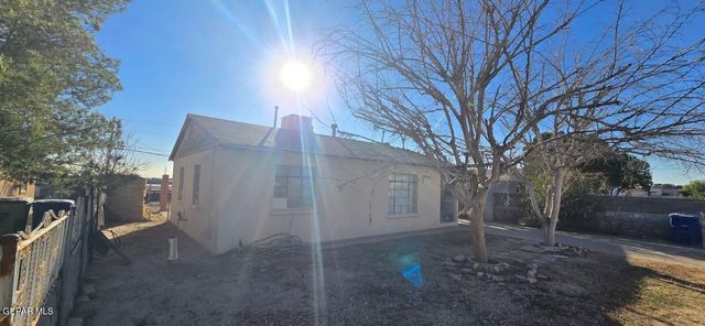 7702 Hermosillo Drive, El Paso, TX 79915