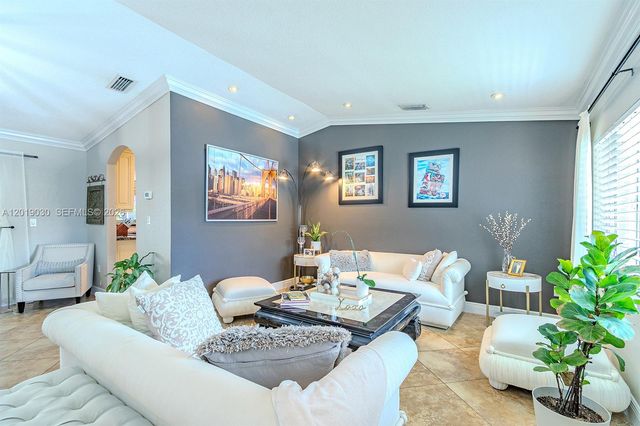 16181 SW 284th St, Homestead, FL 33033