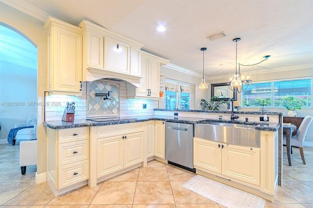 16181 SW 284th St, Homestead, FL 33033