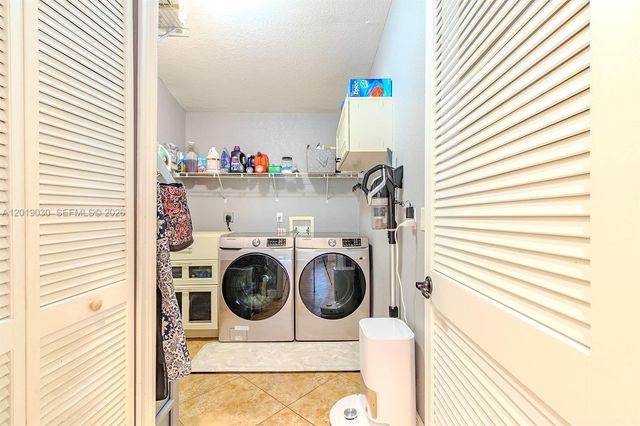 16181 SW 284th St, Homestead, FL 33033