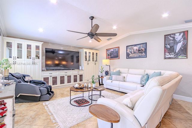 16181 SW 284th St, Homestead, FL 33033