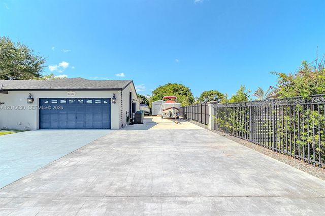 16181 SW 284th St, Homestead, FL 33033