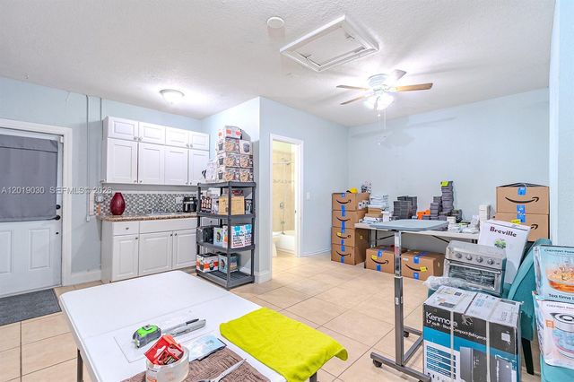16181 SW 284th St, Homestead, FL 33033