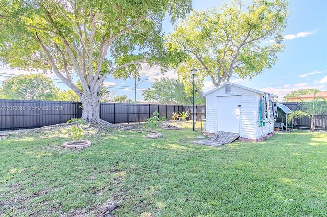 16181 SW 284th St, Homestead, FL 33033