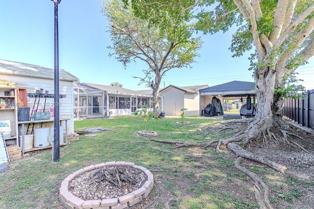 16181 SW 284th St, Homestead, FL 33033