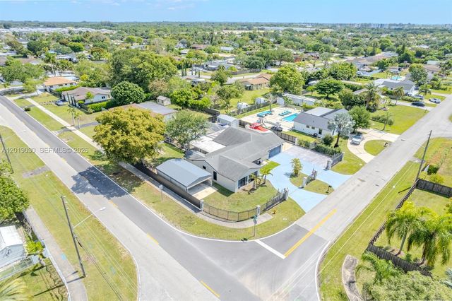16181 SW 284th St, Homestead, FL 33033