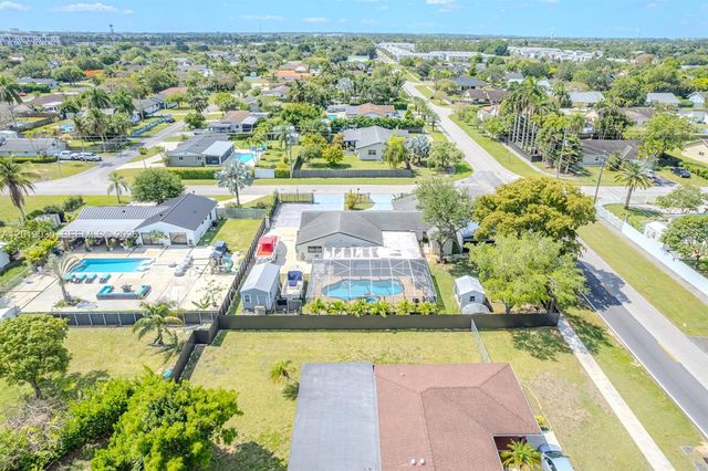 16181 SW 284th St, Homestead, FL 33033