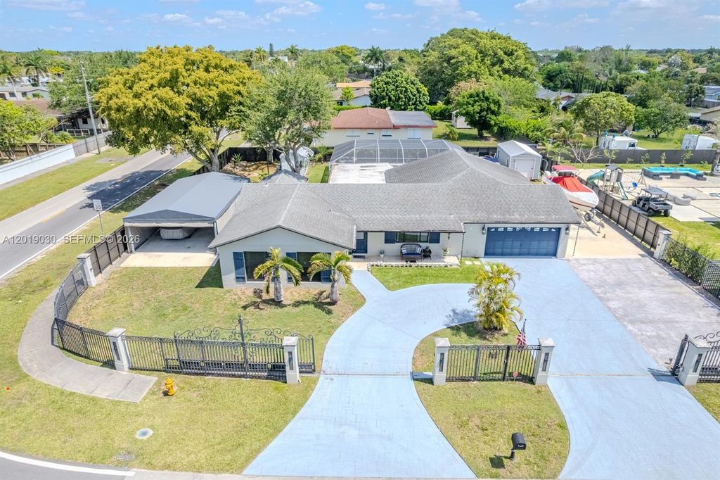 16181 SW 284th St, Homestead, FL 33033