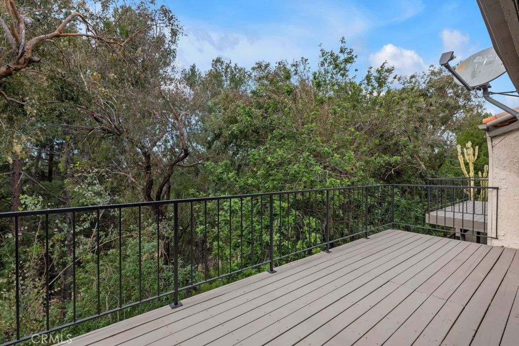 Image 19 of property listing at 11435 Tampa 90, Porter Ranch, CA 91326