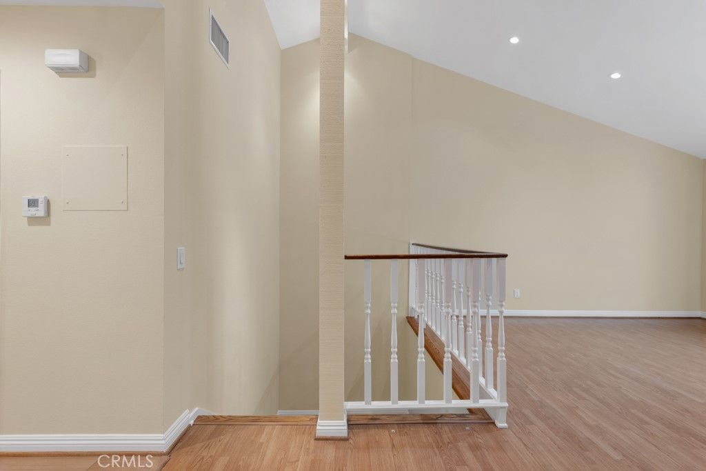 Image 24 of property listing at 11435 Tampa 90, Porter Ranch, CA 91326