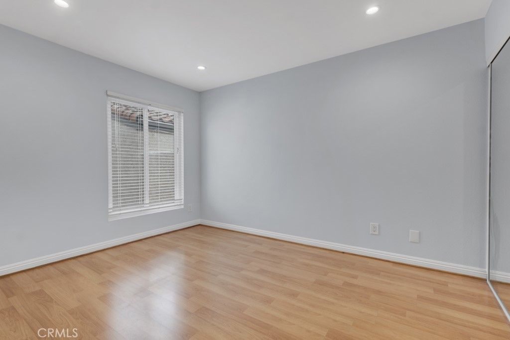 Image 25 of property listing at 11435 Tampa 90, Porter Ranch, CA 91326