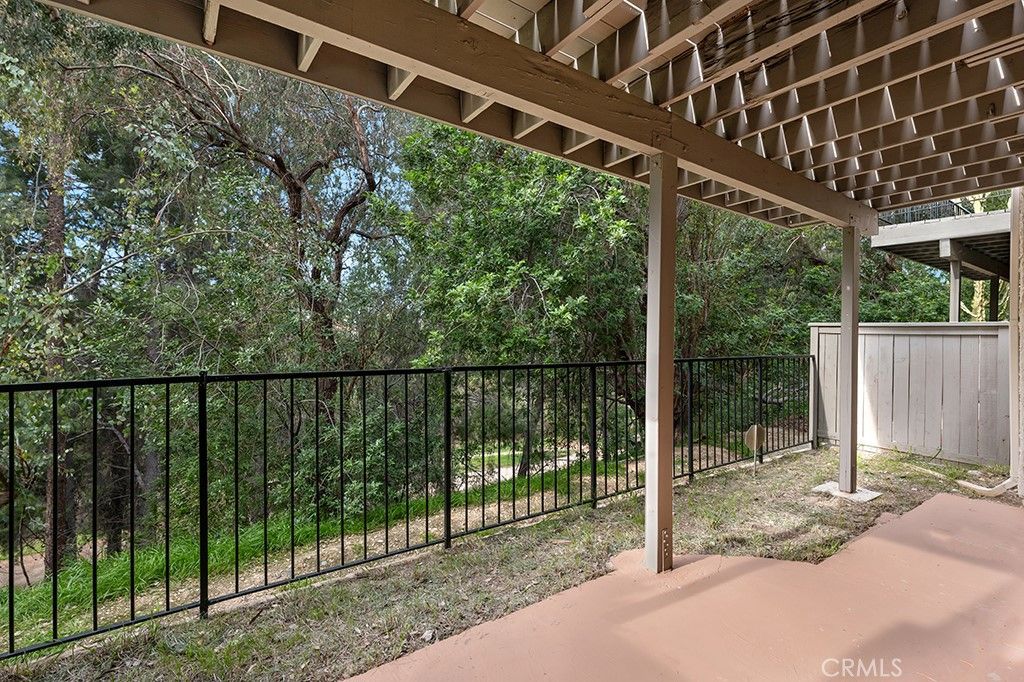 Image 33 of property listing at 11435 Tampa 90, Porter Ranch, CA 91326