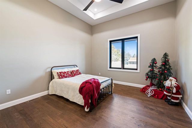 2120 TORI LANE, Marinette, WI 54143