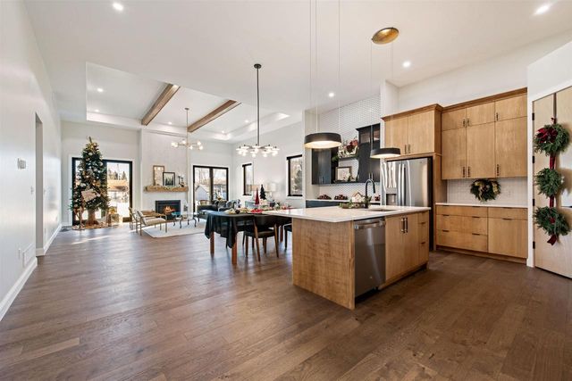 2120 TORI LANE, Marinette, WI 54143