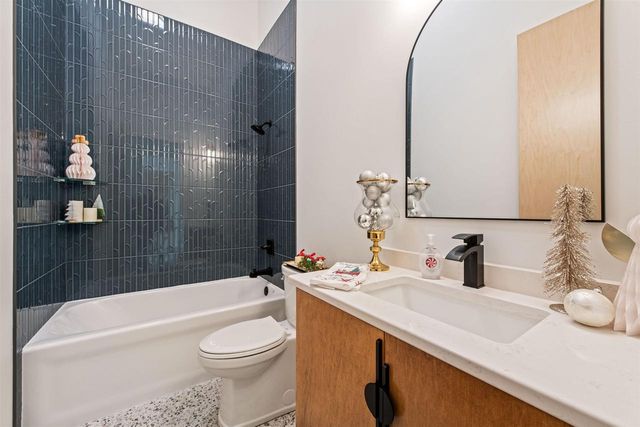 2120 TORI LANE, Marinette, WI 54143